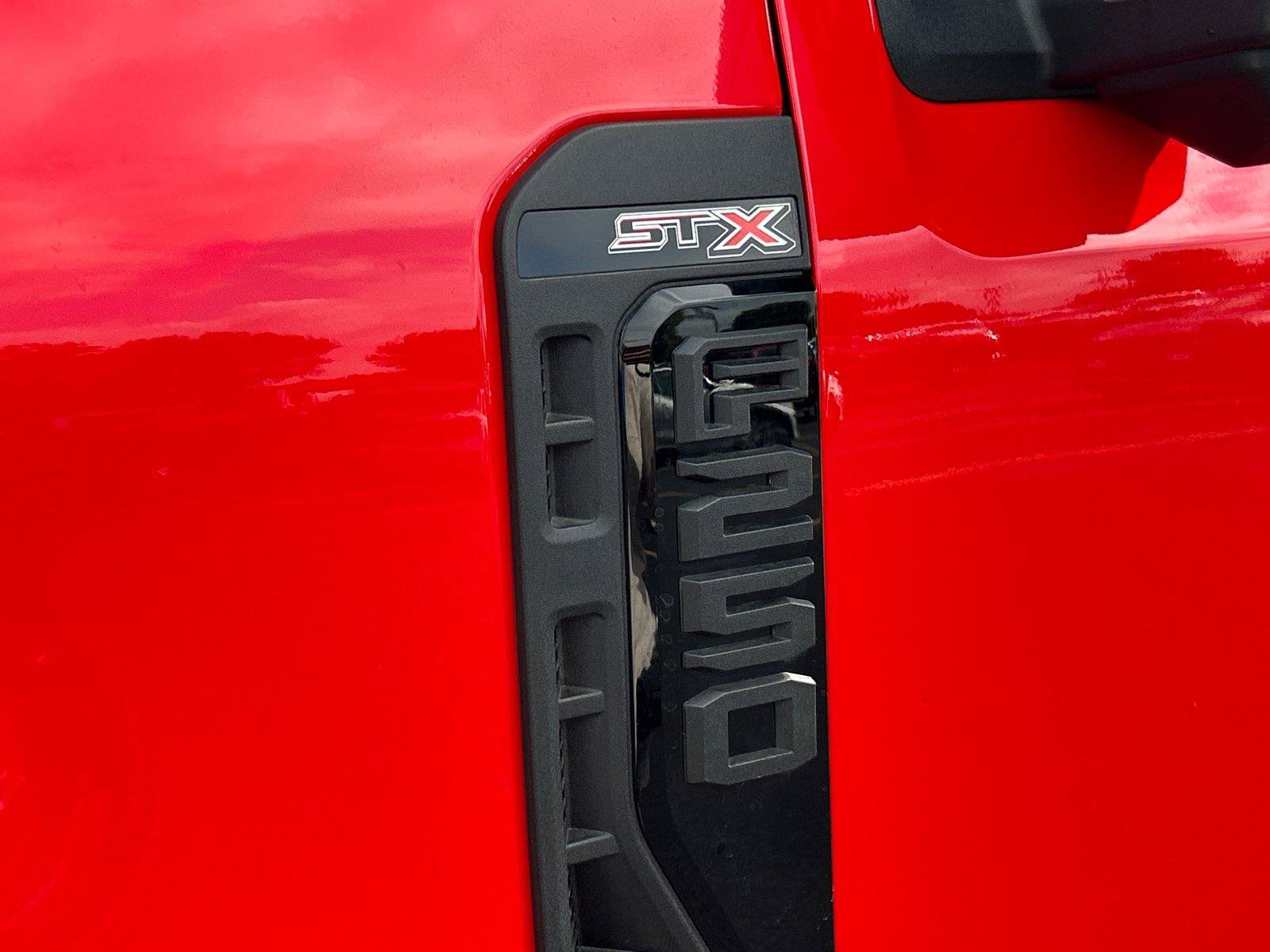 Used 2025 Ford F250 XL w/ STX Appearance Package AWD/4WD image 10
