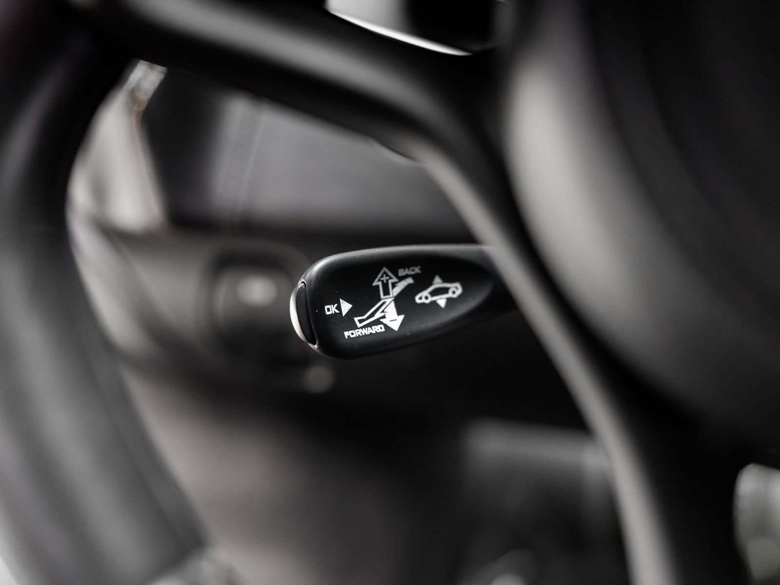 Used 2016 McLaren 570S Coupe RWD image 47