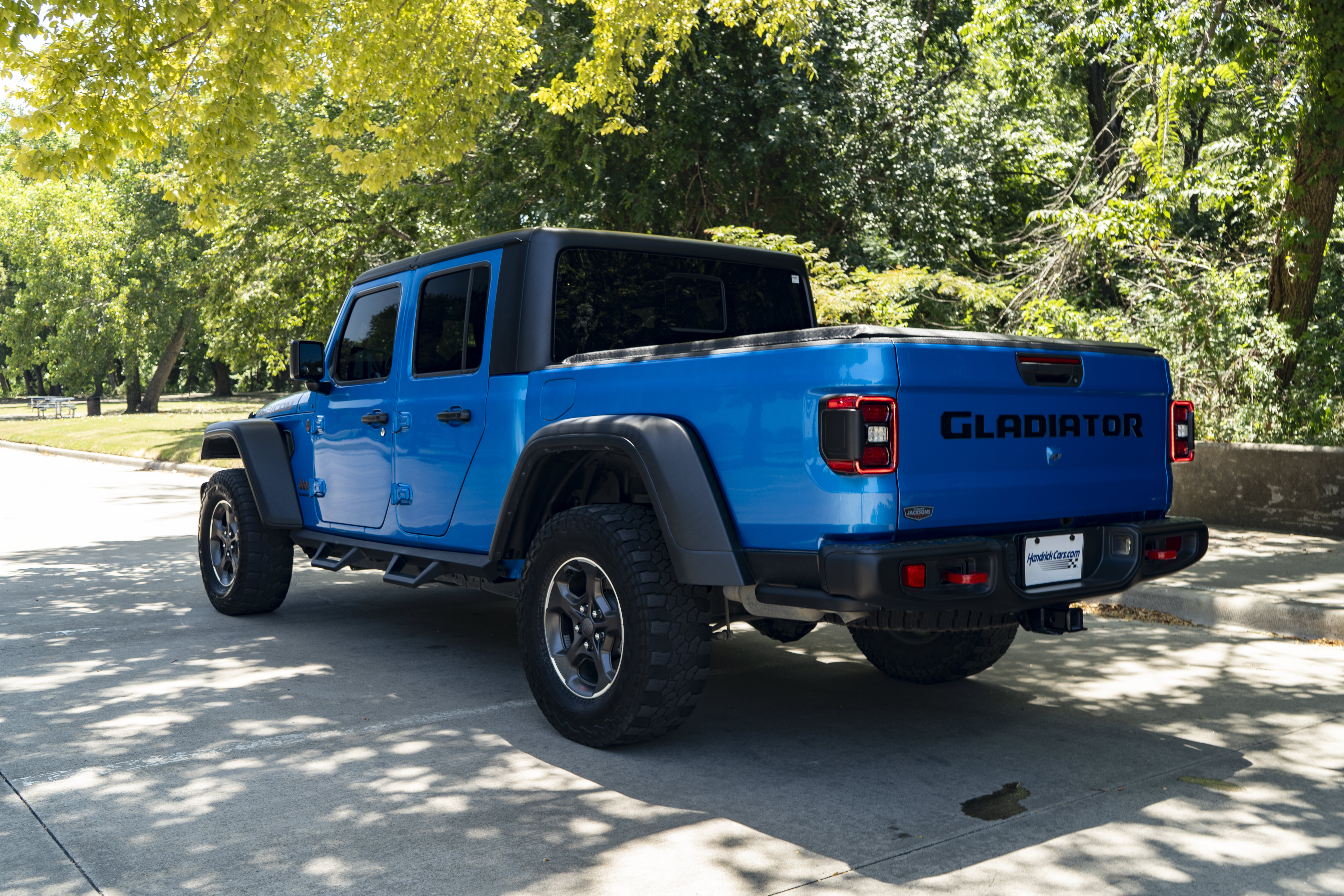 Used 2021 Jeep Gladiator Rubicon AWD/4WD image 7