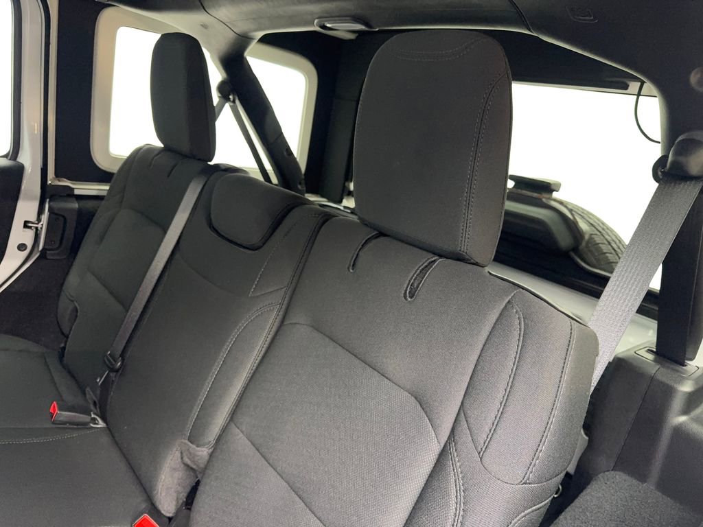 Used 2022 Jeep Wrangler Unlimited Sport image 32