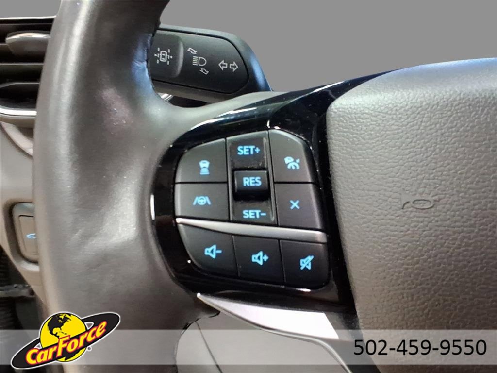 Used 2023 Ford Explorer Platinum w/ Technology Package image 18