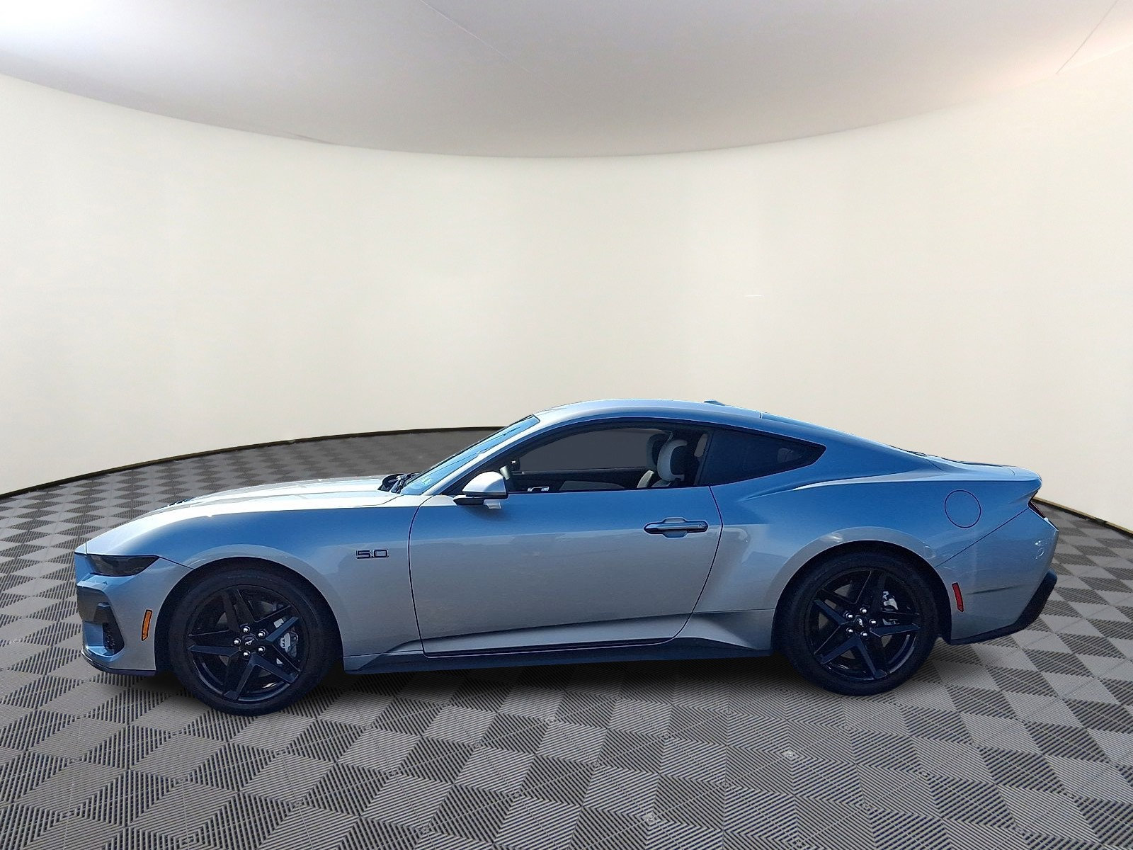 Used 2026 Ford Mustang GT Premium RWD image 4
