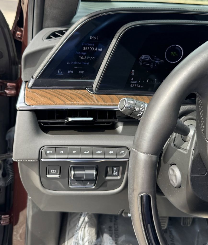 Used 2023 Cadillac Escalade Sport Platinum image 14