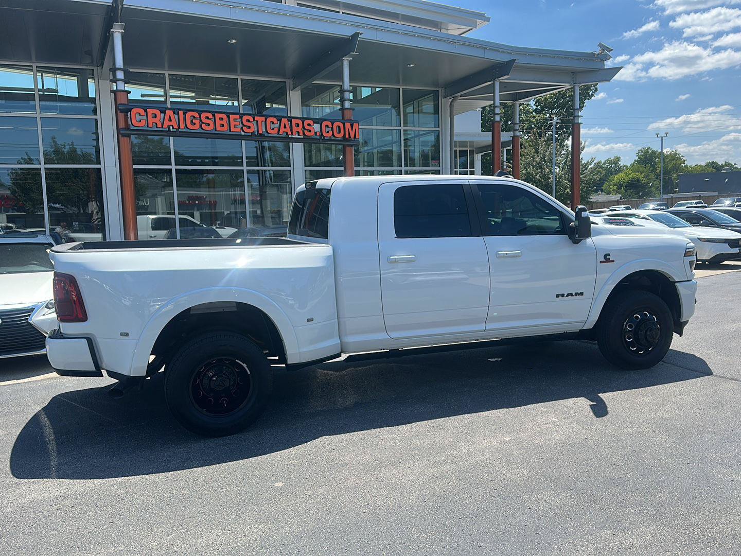 Used 2026 RAM 3500 Limited AWD/4WD image 3