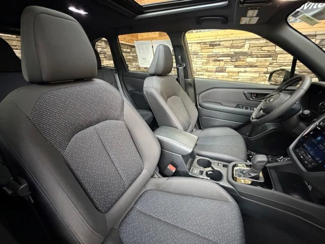 Used 2025 Subaru Forester Premium w/ Convenience Package #1 AWD/4WD image 14