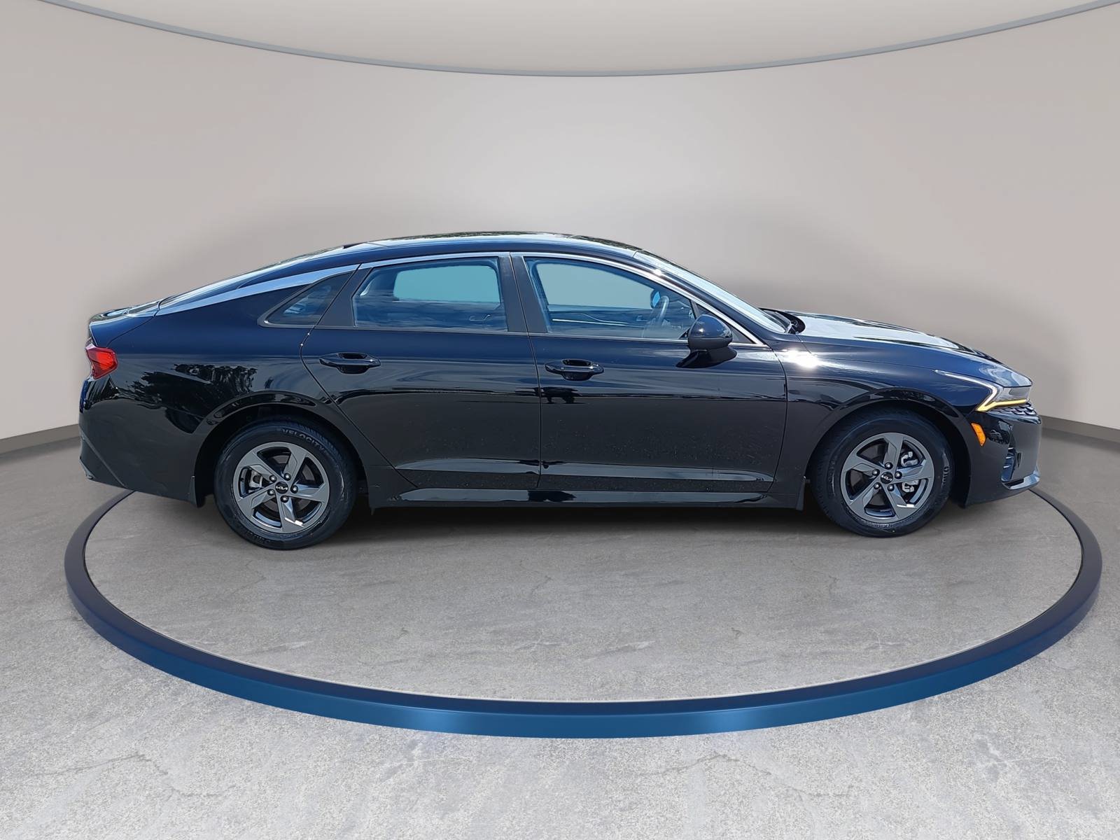 Used 2022 Kia K5 LXS FWD image 4