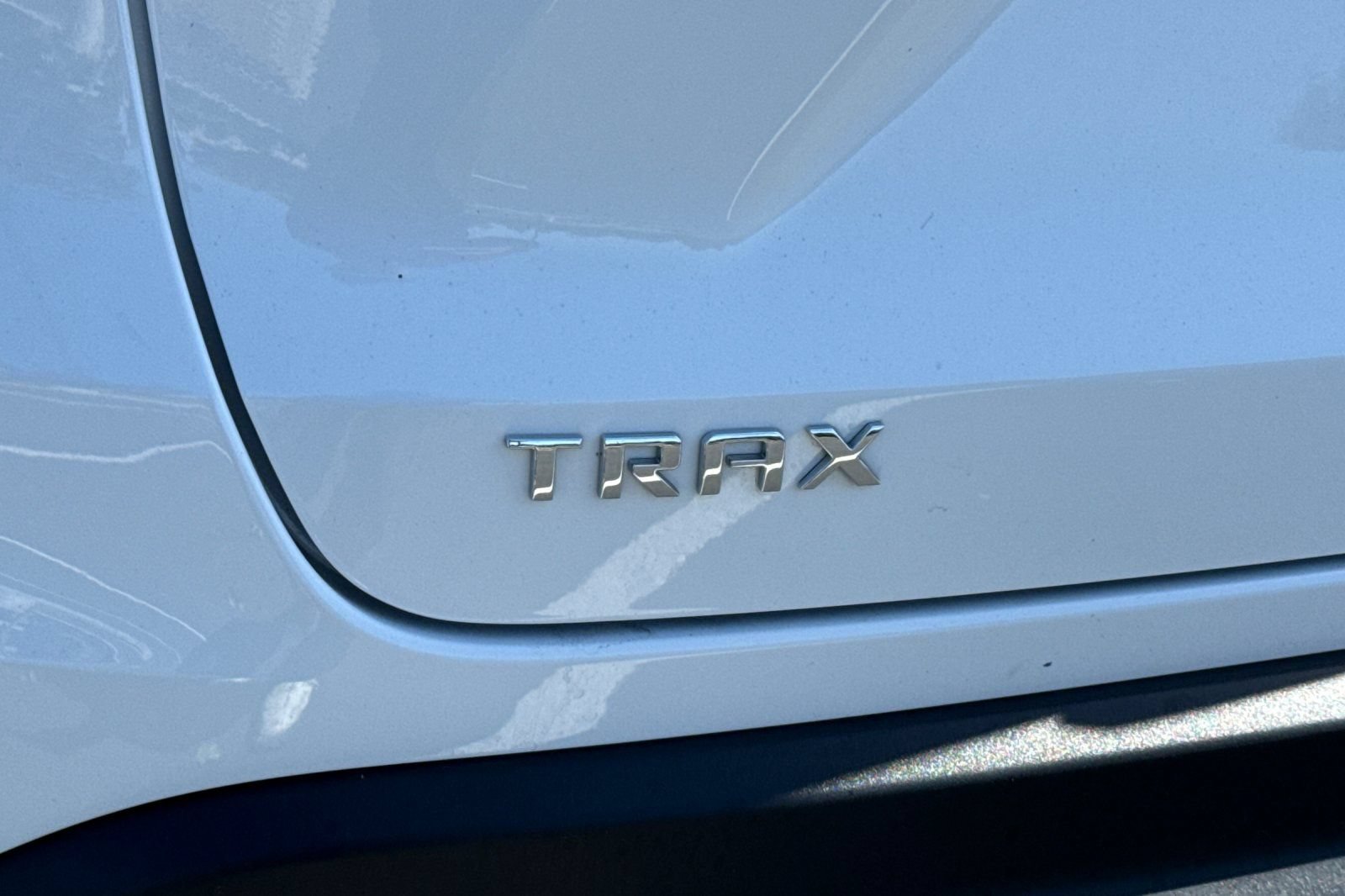Used 2025 Chevrolet Trax LS FWD image 12