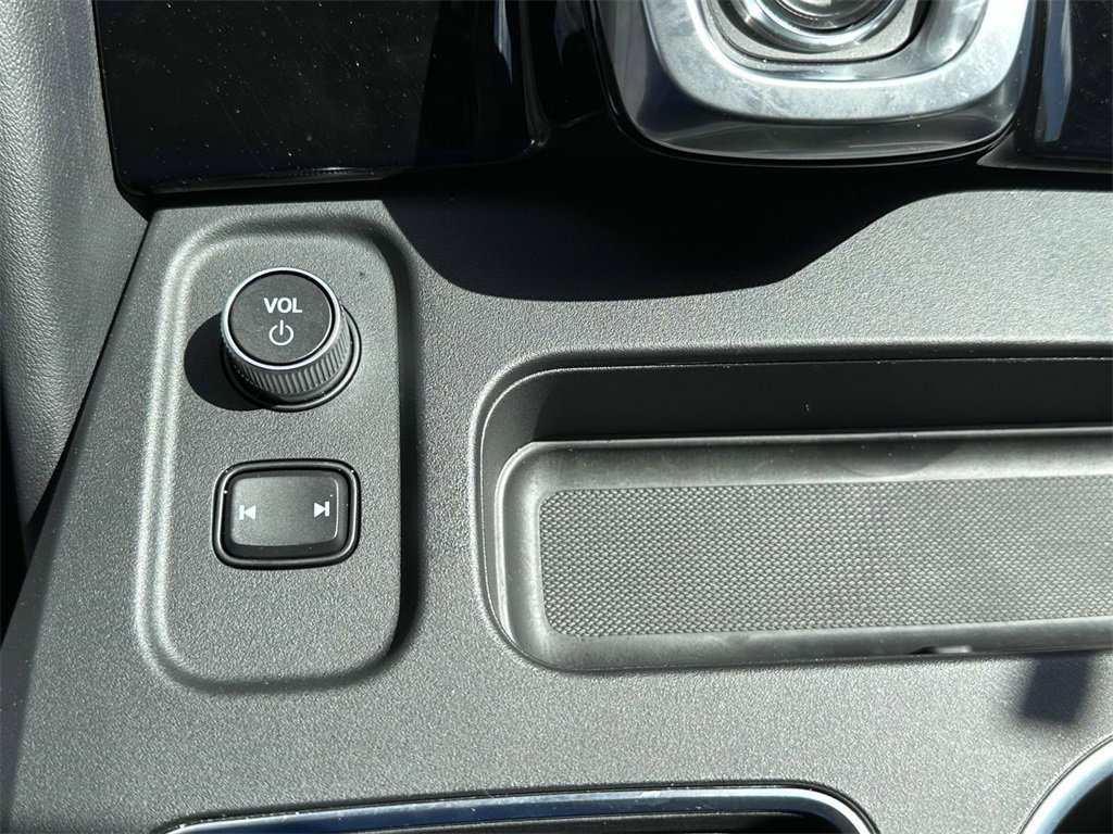 Certified 2025 Acura MDX w/ Technology Package image 12