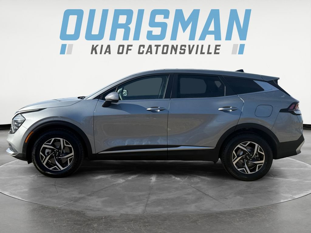 Used 2024 Kia Sportage LX image 3