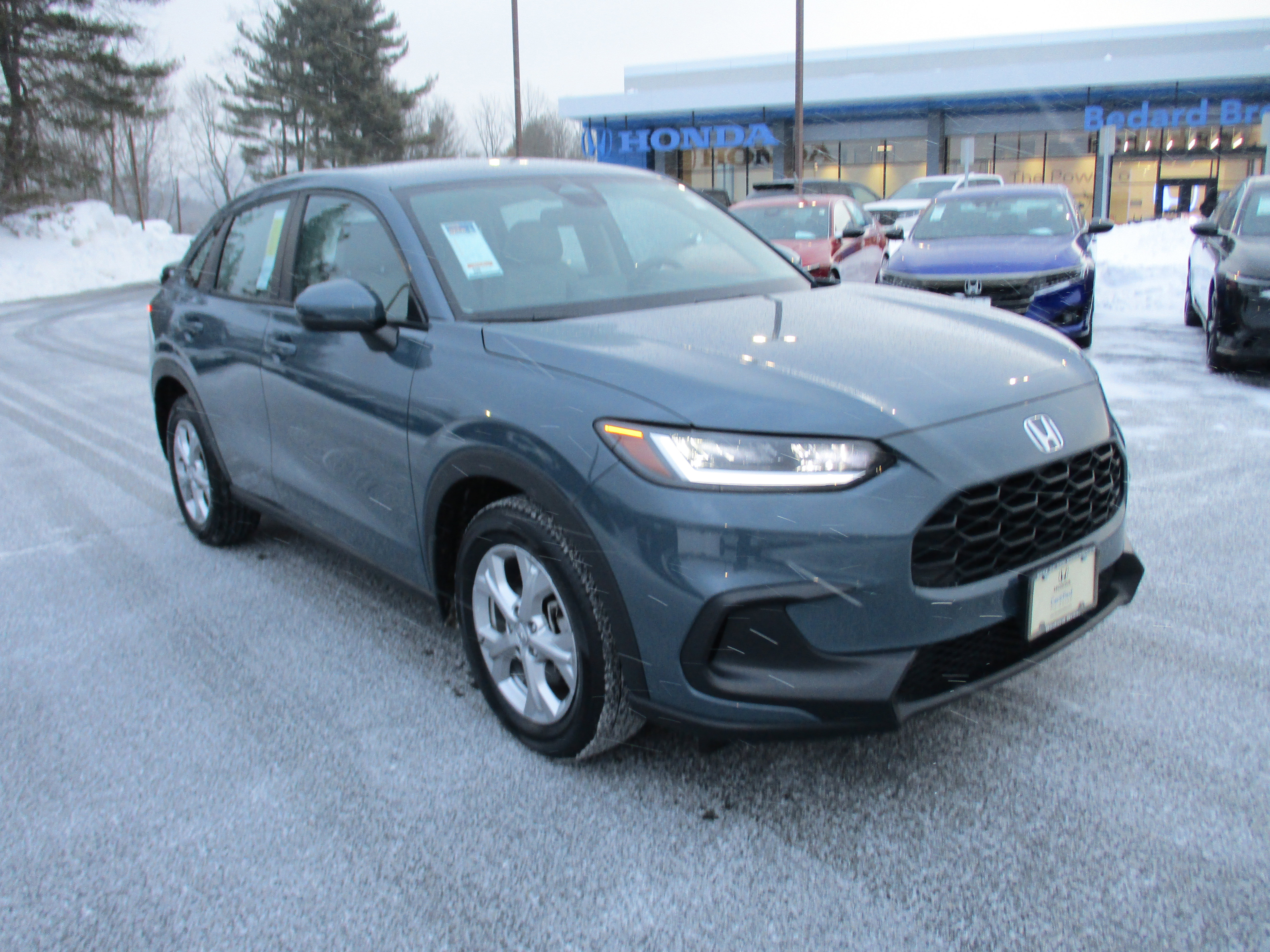 Certified 2023 Honda HR-V LX image 3