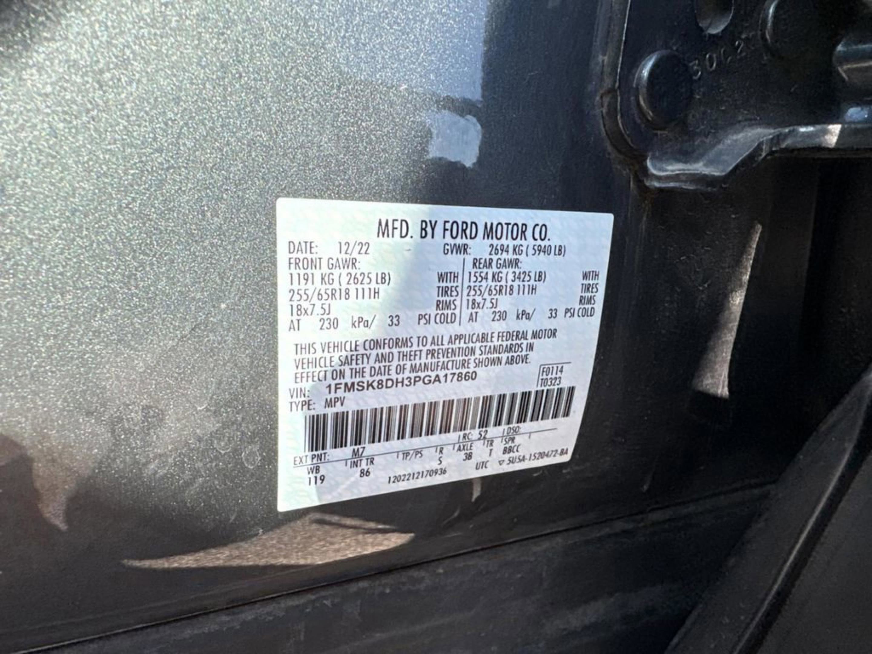 Used 2023 Ford Explorer XLT AWD/4WD image 30
