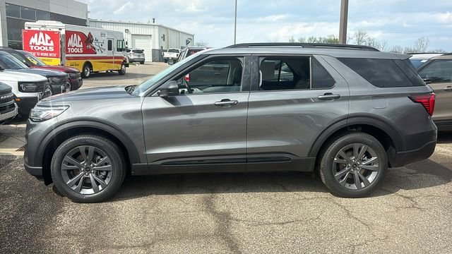 New 2026 Ford Explorer Active AWD/4WD image 4
