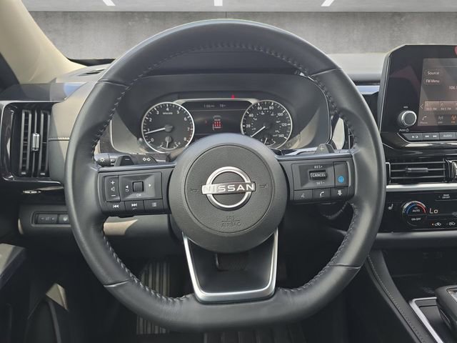 Used 2025 Nissan Pathfinder SV FWD image 21