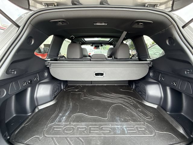 Used 2026 Subaru Forester Premium AWD/4WD image 23