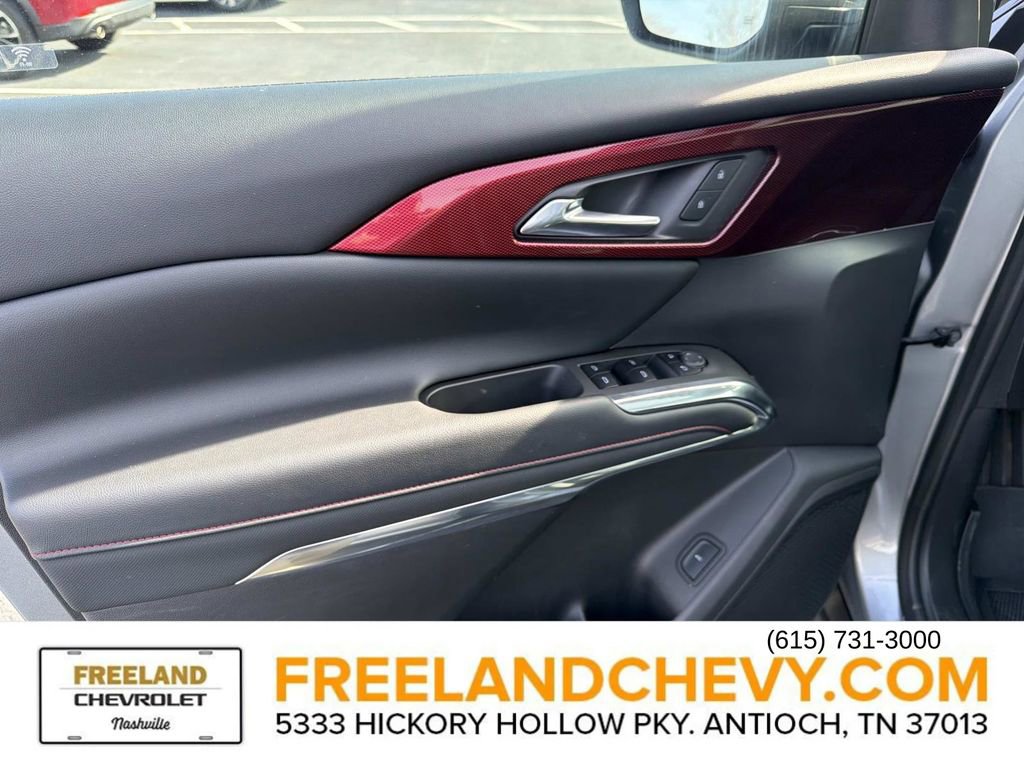 Used 2025 Chevrolet Traverse Z71 w/ Driver Confidence Package image 22