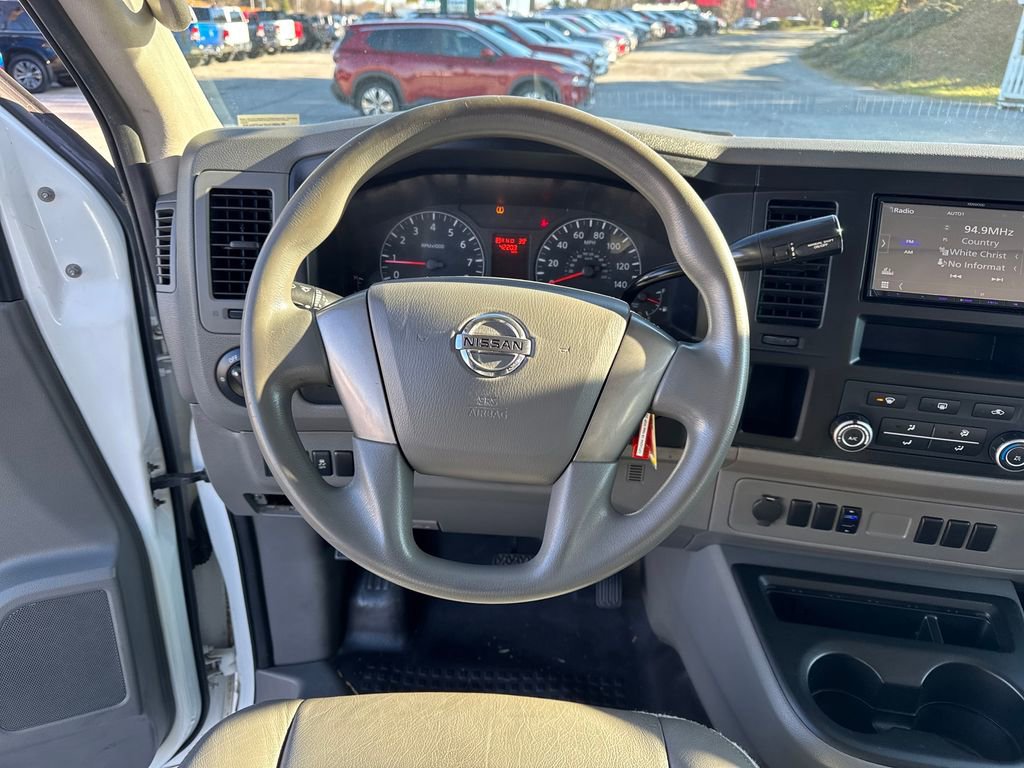 Used 2016 Nissan NV 3500 S image 14