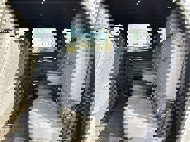 Used 2022 Buick Enclave Premium image 11