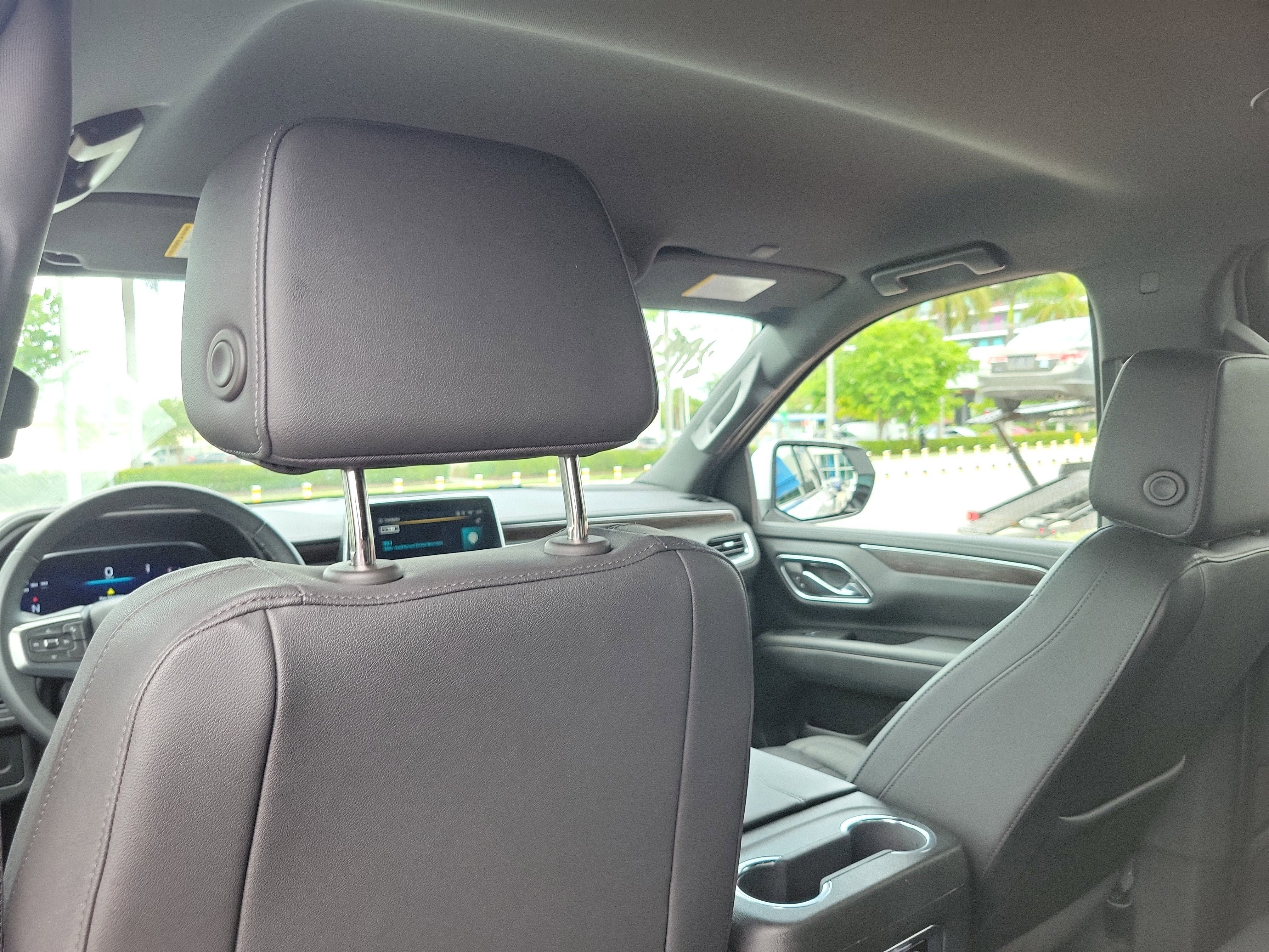 Used 2024 Chevrolet Tahoe LT RWD image 12