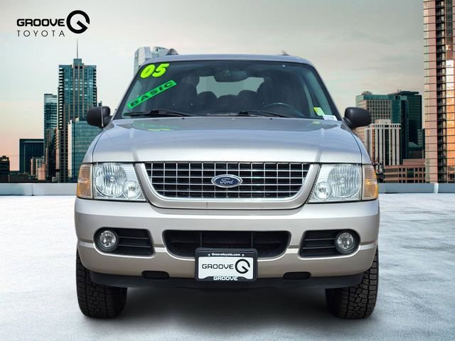 Used 2005 Ford Explorer XLT image 9