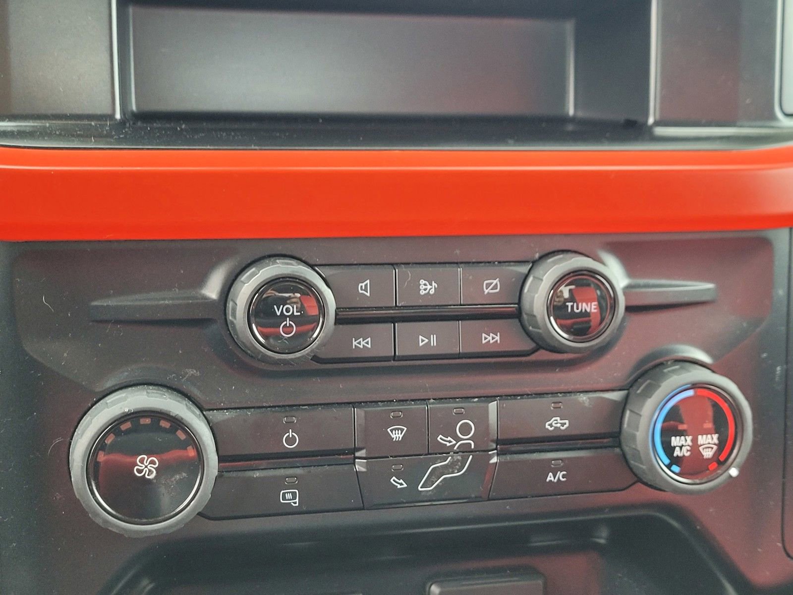 Used 2023 Ford F250 XLT w/ FX4 Off-Road Package image 23