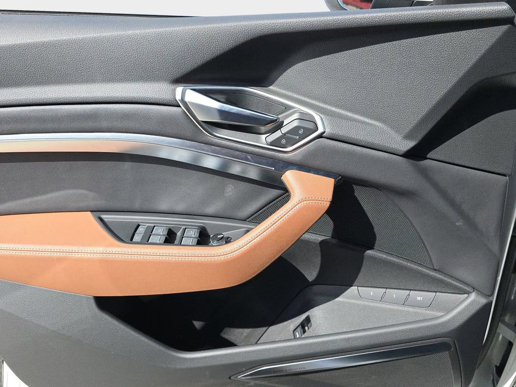 Certified 2024 Audi Q8 e-tron Premium Plus image 18