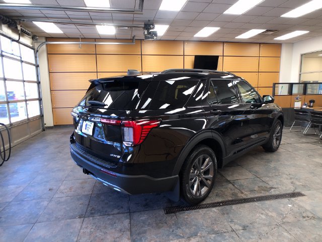 New 2026 Ford Explorer Active w/ Active Comfort Package AWD/4WD image 7