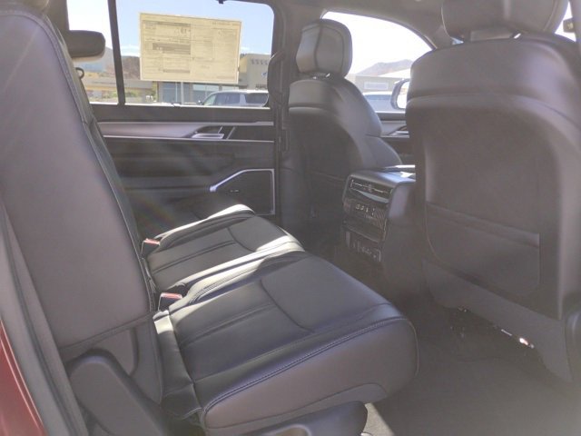 New 2025 Jeep Wagoneer L 4WD w/ Convenience Group I image 18