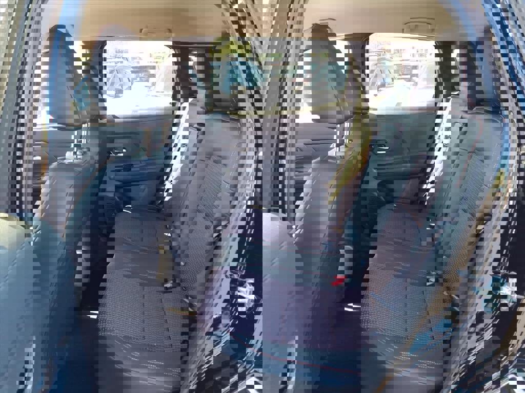 New 2026 Nissan Kicks SR w/ SR Premium Package image 5