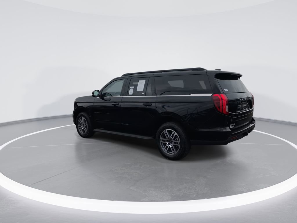 Used 2025 Ford Expedition Max Active AWD/4WD image 6