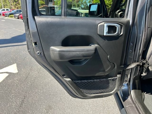 Used 2022 Jeep Gladiator Sport AWD/4WD image 13