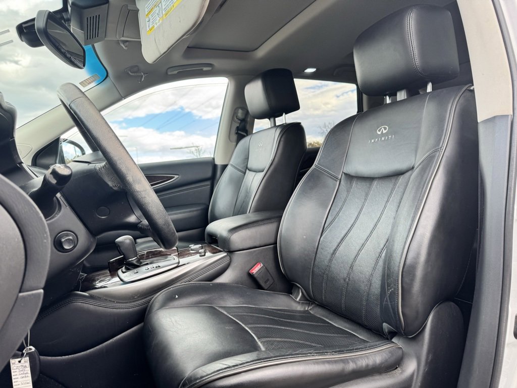 Used 2014 INFINITI QX60 AWD w/ Deluxe Touring Package image 12