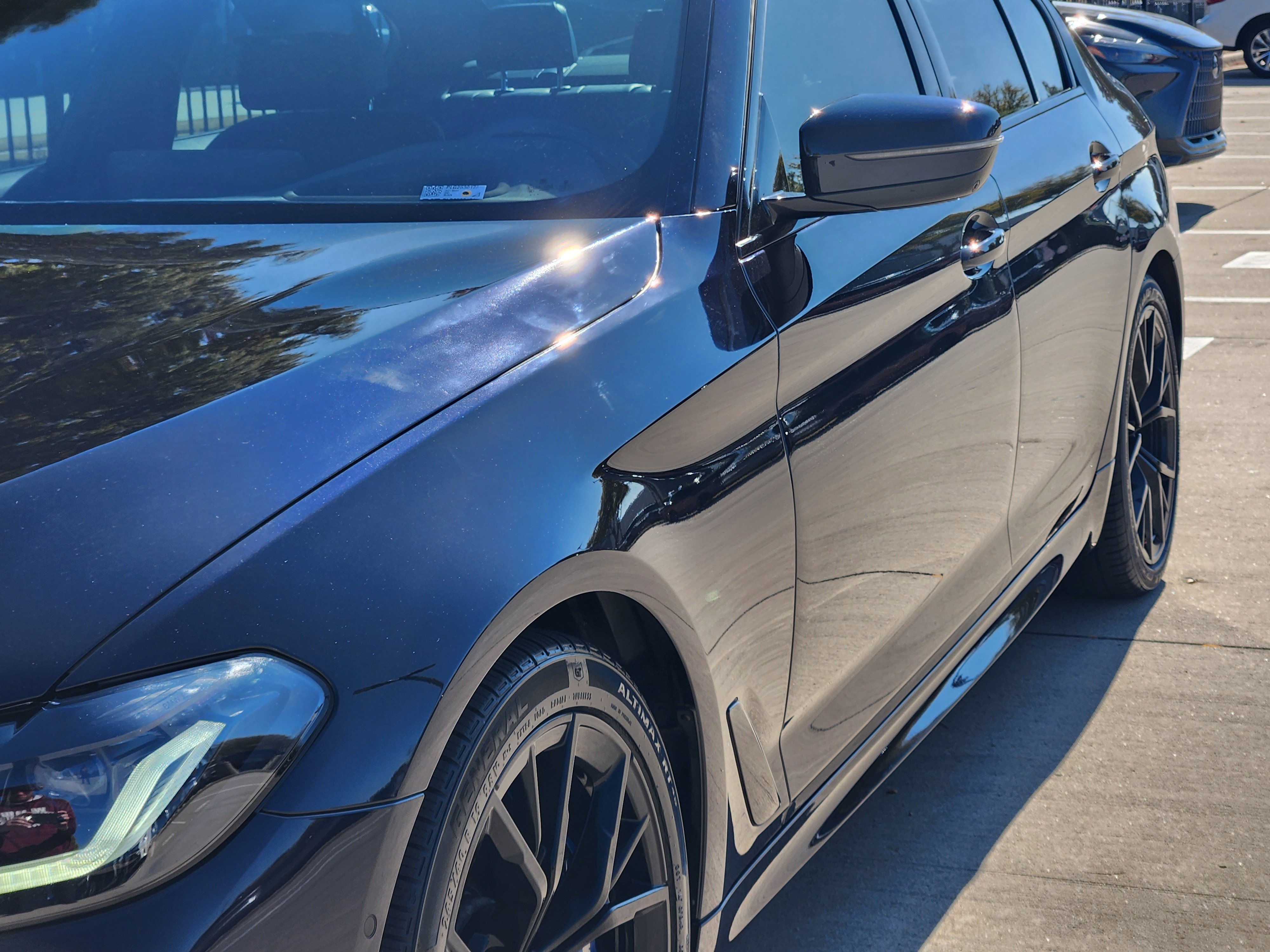 Used 2021 BMW M550i xDrive M550i xDrive w/ Premium Package image 9