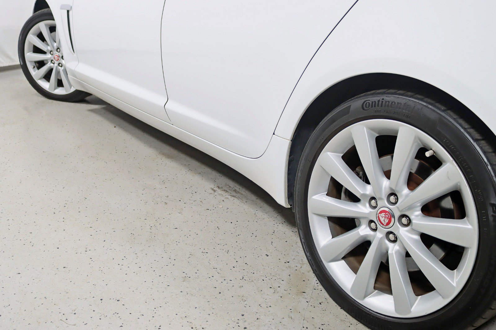 Used 2014 Jaguar XF 3.0 AWD/4WD image 13