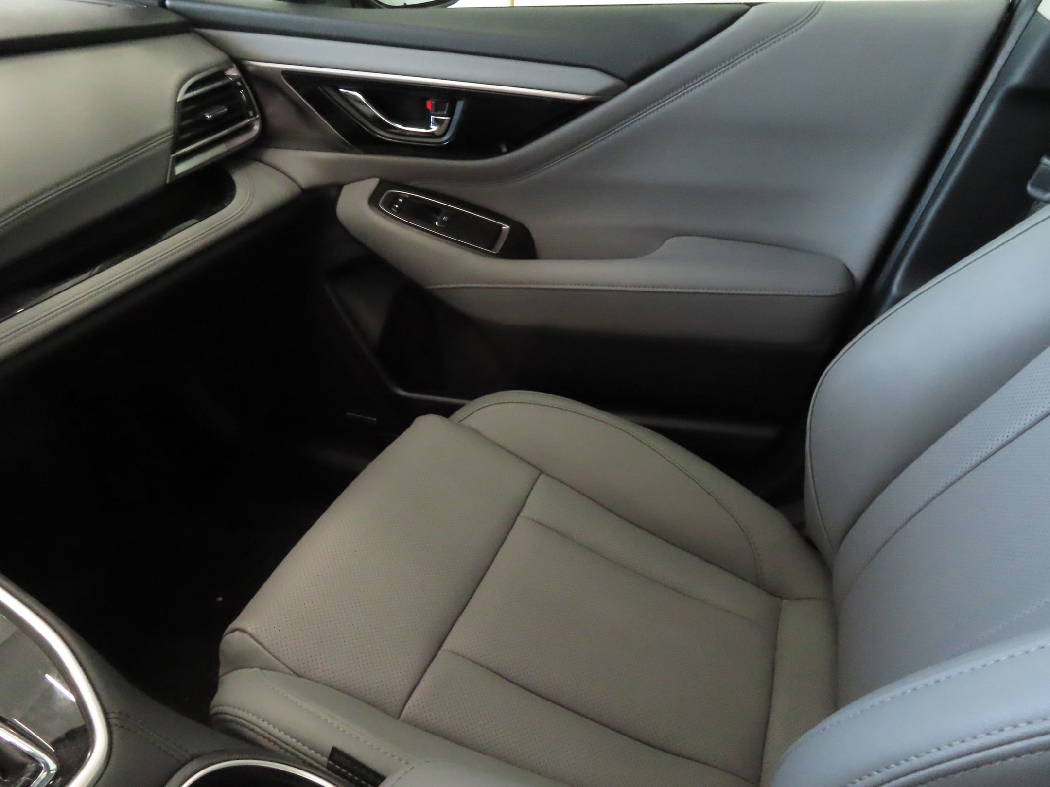 Certified 2025 Subaru Legacy Limited image 22