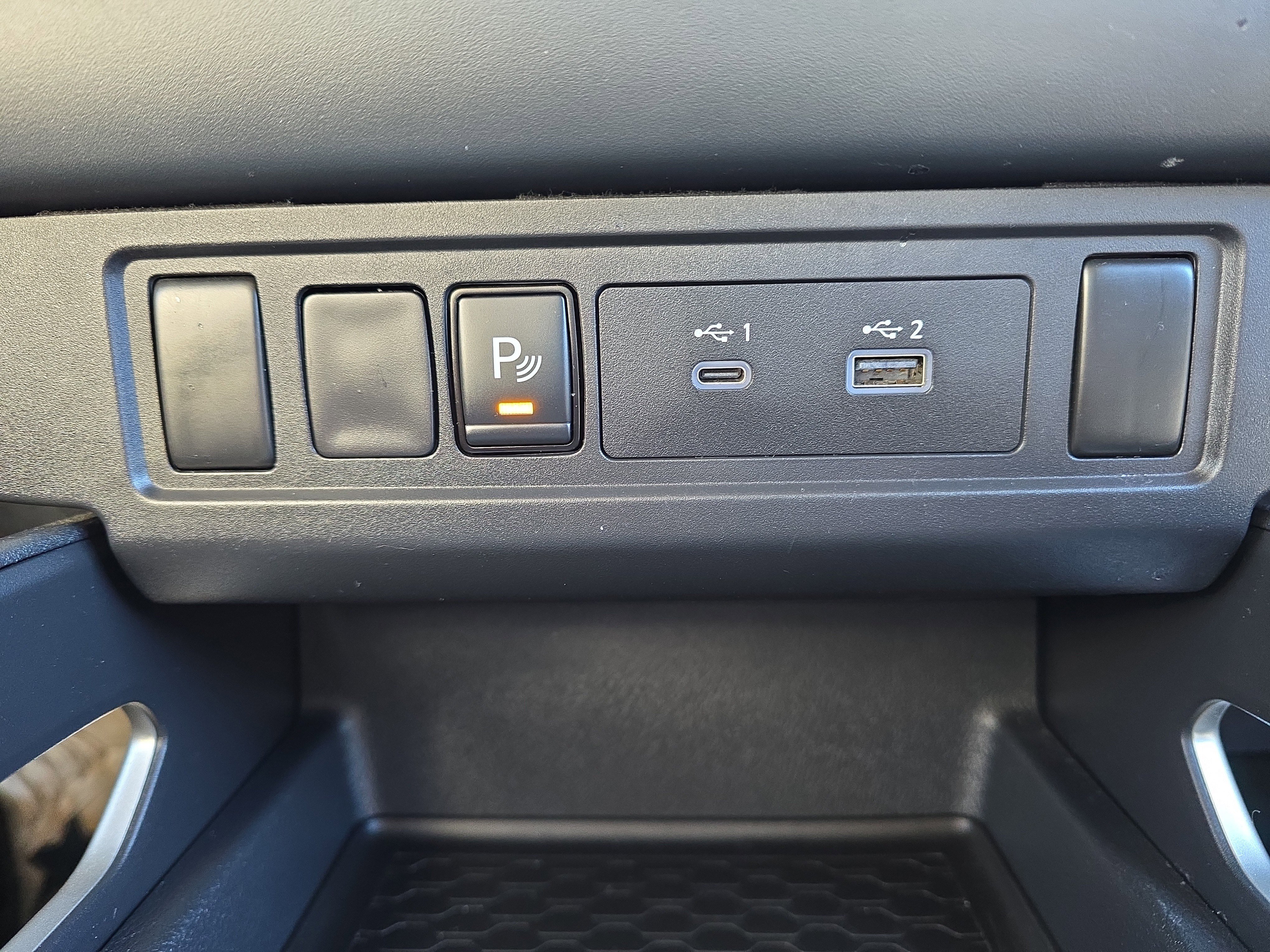 Used 2022 Nissan Frontier SV w/ Technology Package image 23