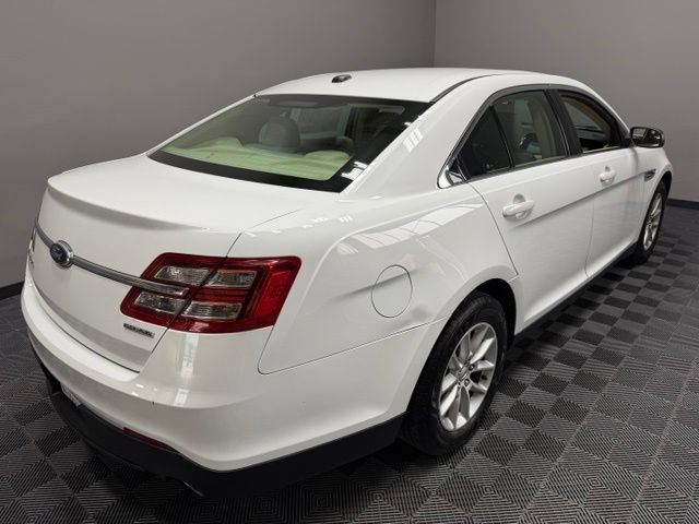 Used 2013 Ford Taurus SE FWD image 8