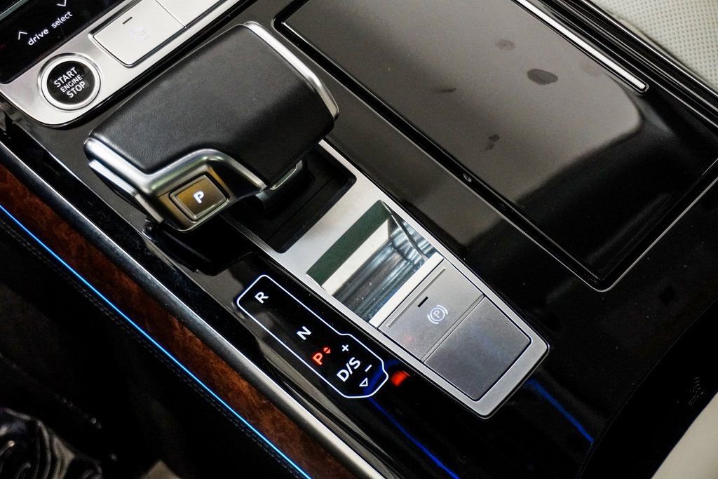 Used 2022 Audi A8 L 3.0T w/ Luxury Package image 43