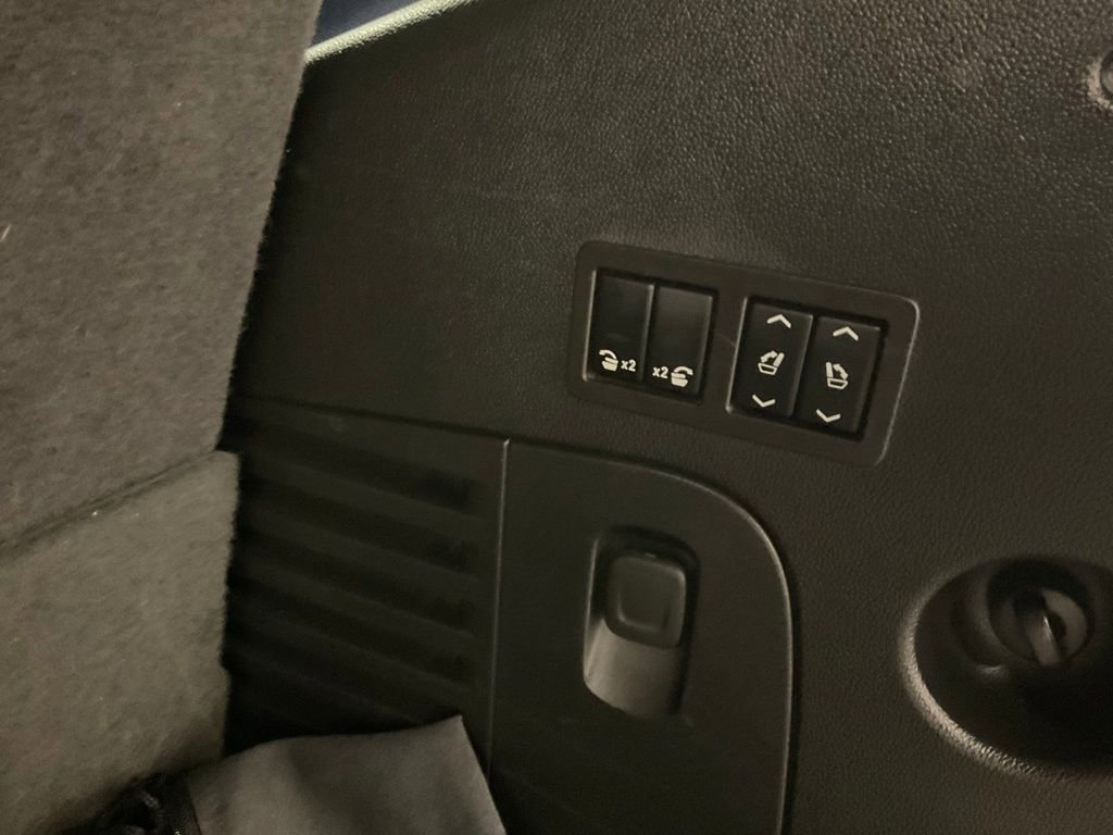 Used 2020 GMC Yukon Denali image 25