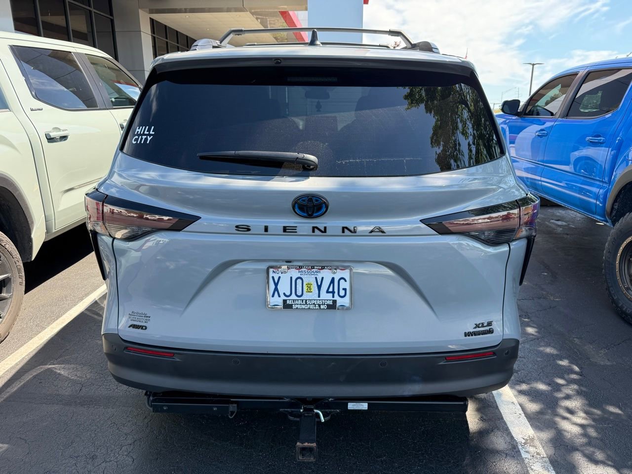 Used 2024 Toyota Sienna XLE Woodland Edition AWD/4WD image 4