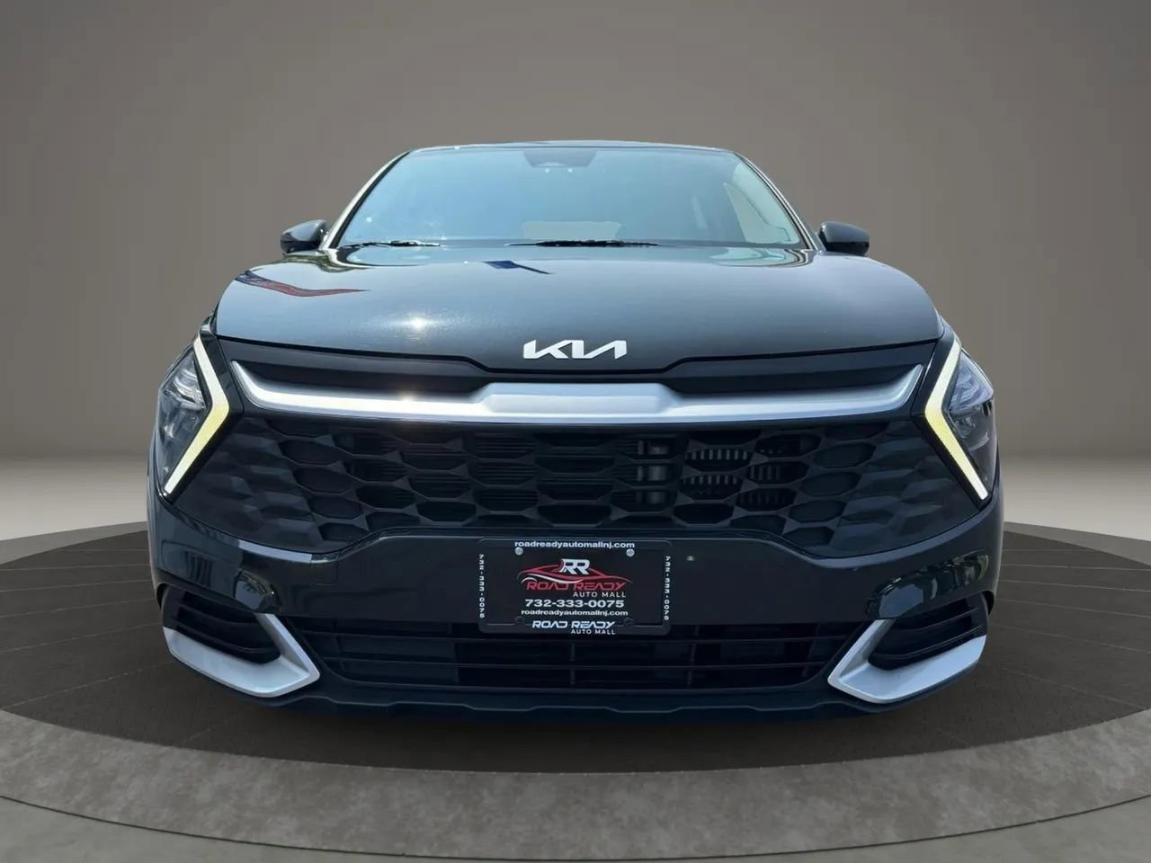 Used 2023 Kia Sportage LX image 3