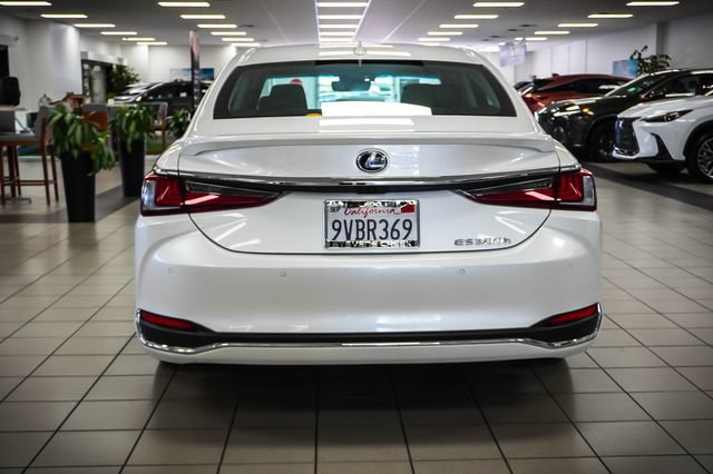 Certified 2025 Lexus ES 300h w/ Premium Package FWD image 7