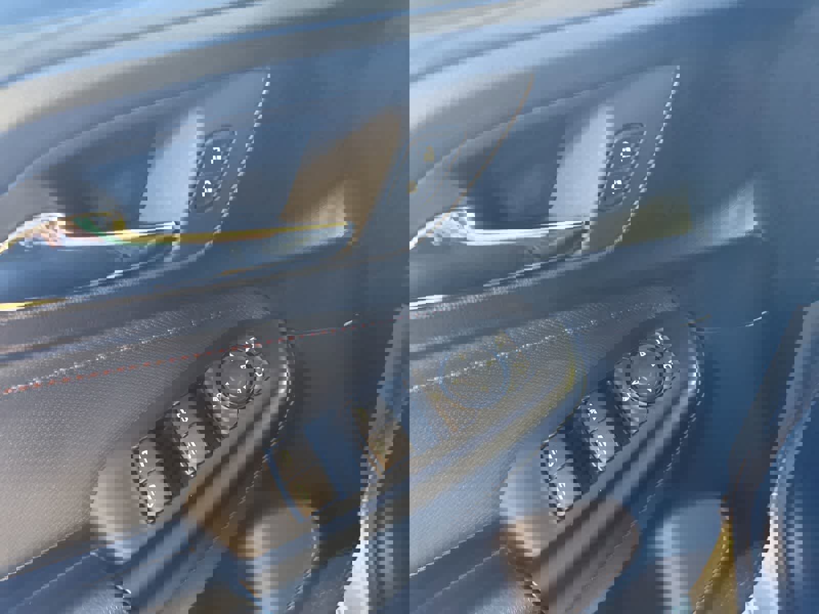 Used 2023 Chevrolet TrailBlazer RS w/ Convenience Package image 16