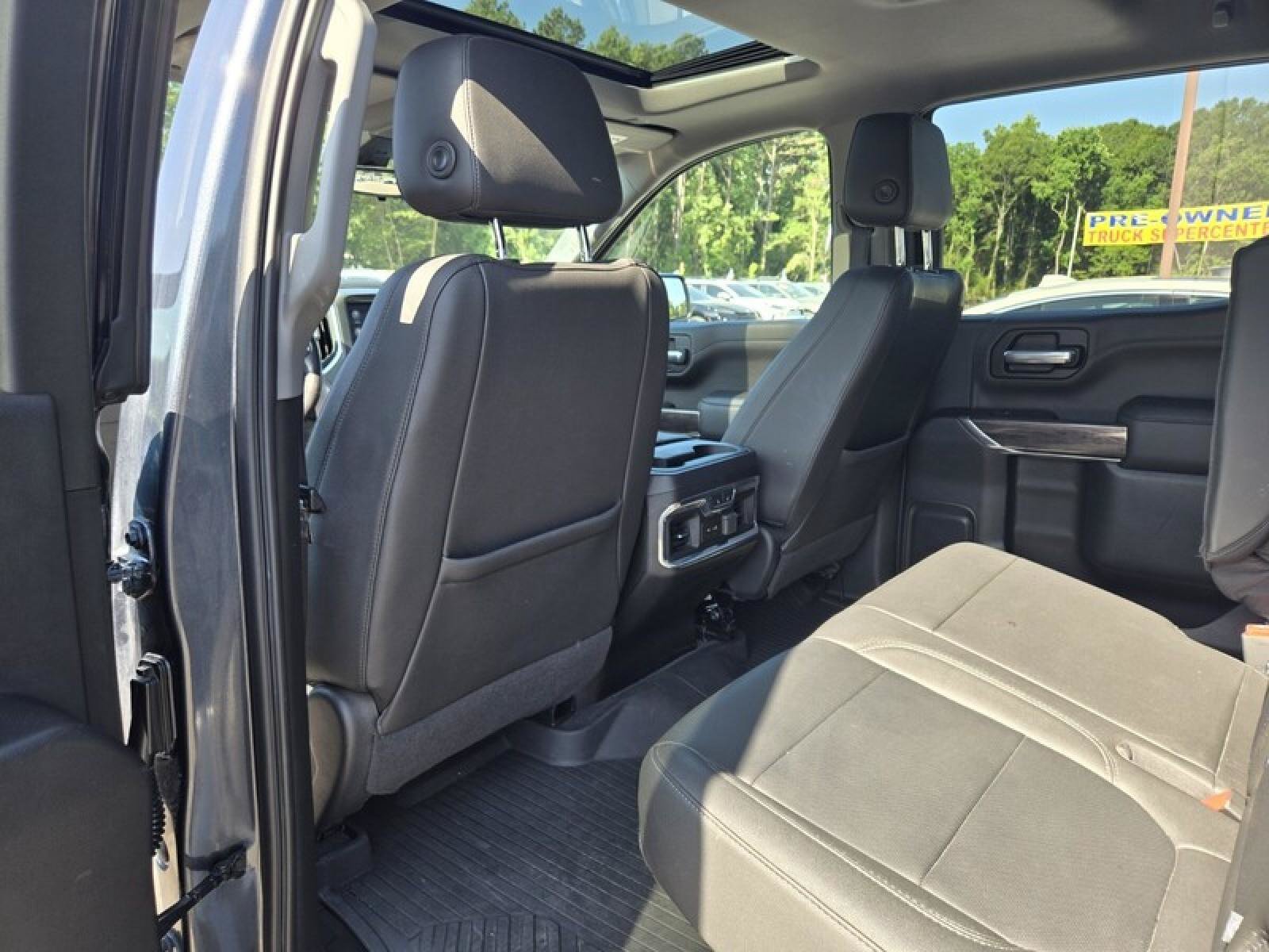Used 2021 Chevrolet Silverado 1500 LTZ w/ LTZ Premium Package AWD/4WD image 25