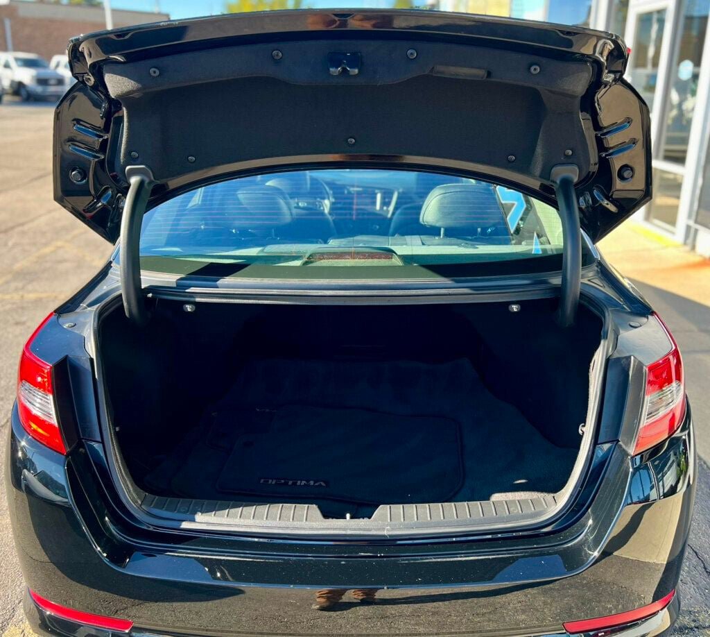 Used 2012 Kia Optima SX w/ Premium Touring Pkg FWD image 9