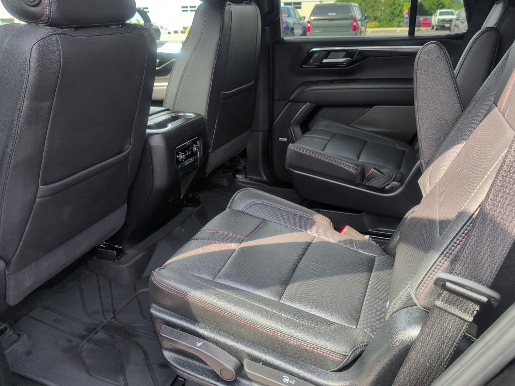Used 2025 Chevrolet Tahoe RST w/ Comfort Package AWD/4WD image 19