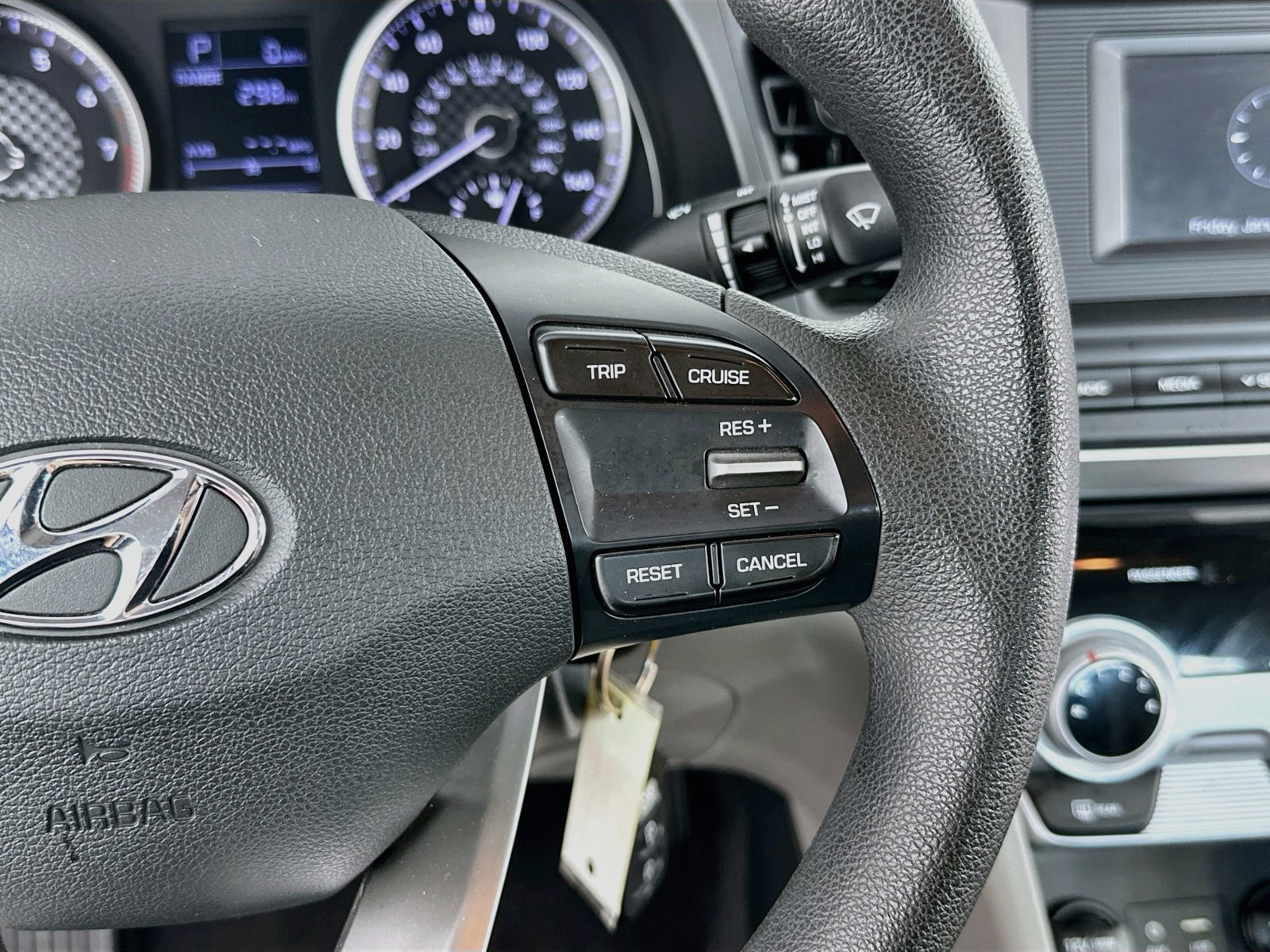 Used 2019 Hyundai Elantra SE FWD image 15