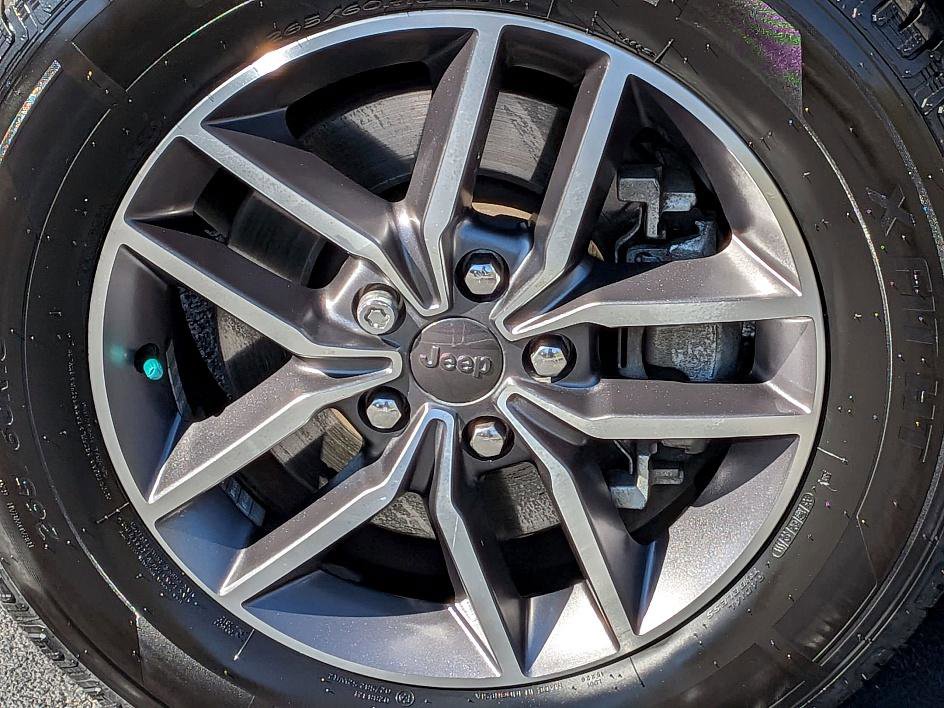 Used 2021 Jeep Grand Cherokee Limited w/ Luxury Group II image 10