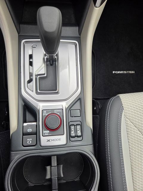 Used 2023 Subaru Forester Premium image 7
