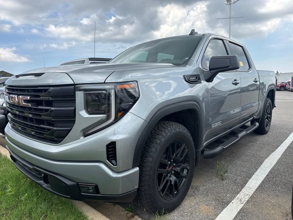 Used 2026 GMC Sierra 1500 Elevation w/ Elevation Select Package AWD/4WD image 1