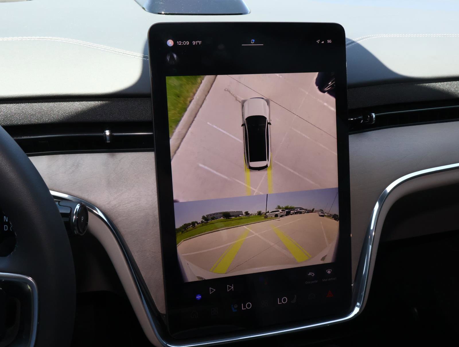 Used 2025 Volvo EX90 Ultra image 32